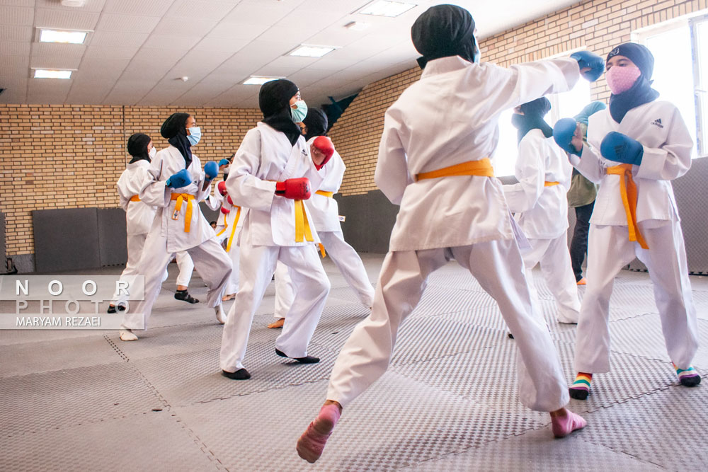 آموزش کاراته دختران