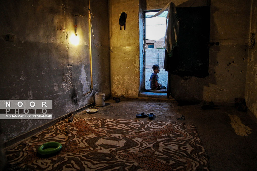 زندگی کودک معلول جسمی و ذهنی روستای ده زیار کرمان