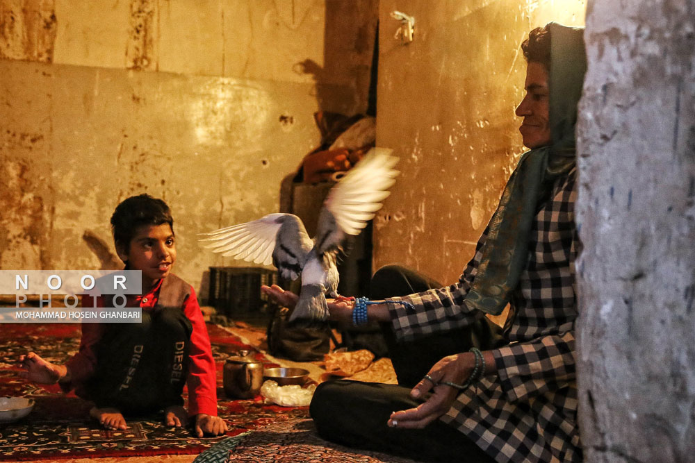 زندگی کودک معلول جسمی و ذهنی روستای ده زیار کرمان