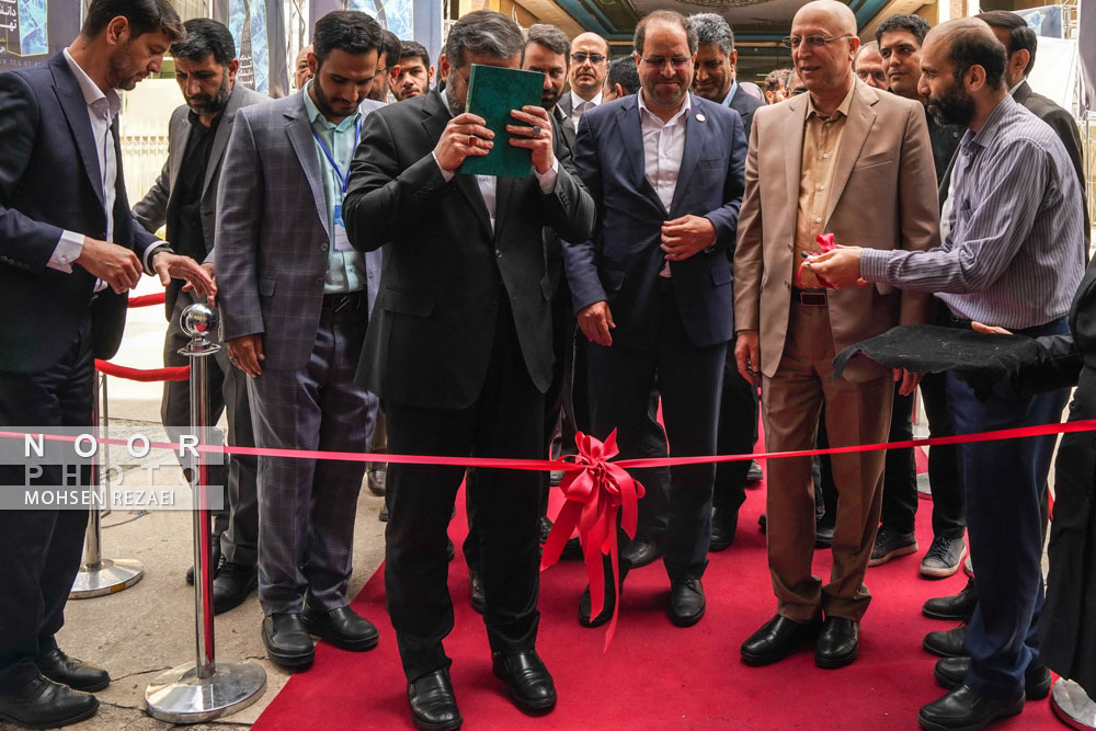 افتتاح نمایشگاه کار دانشگاه تهران