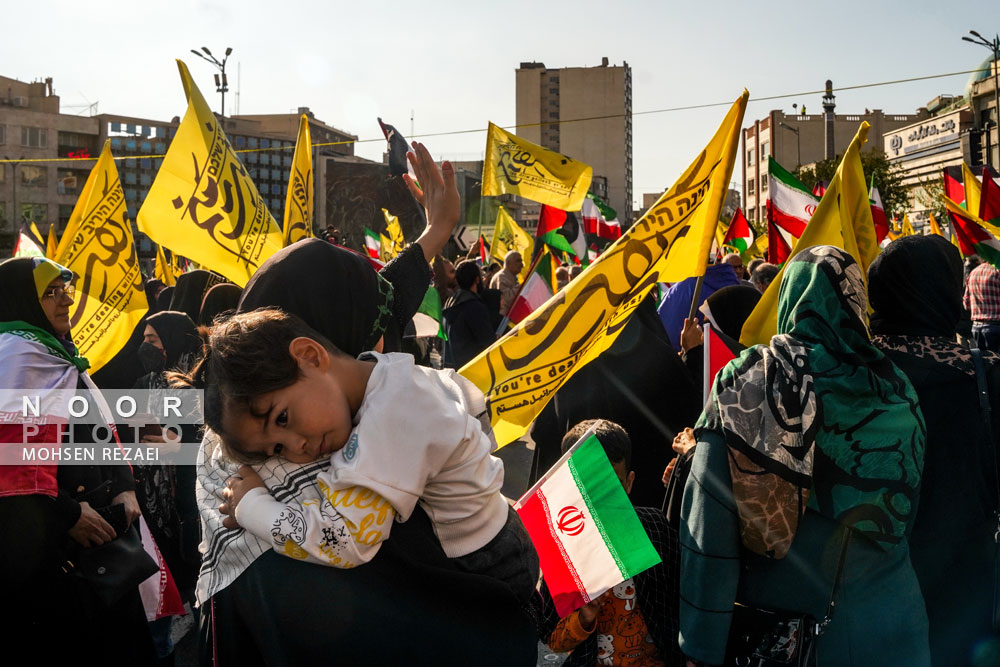 راهپیمایی مردم تهران در حمایت از کودکان و زنان مظلوم غزه