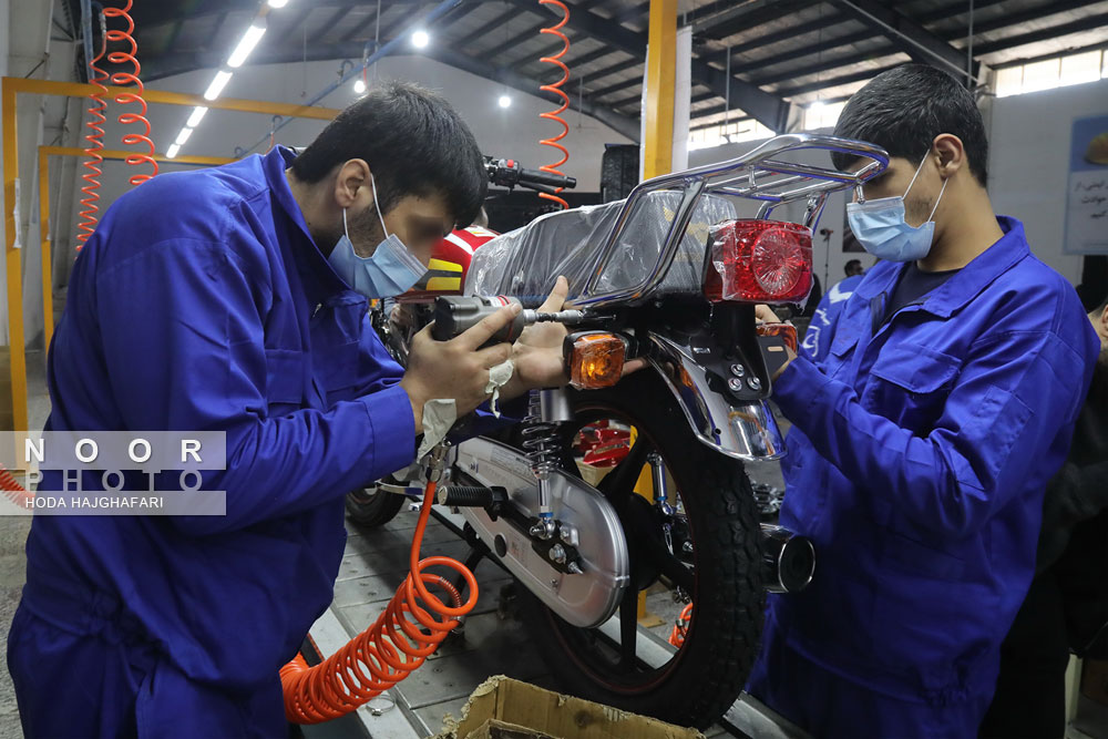 افتتاح خط تولید موتور سیکلت در زندان مرکزی  قم