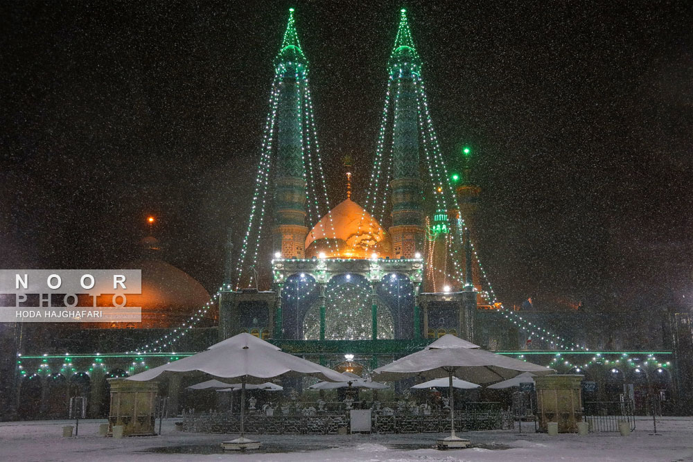 بارش برف در حرم مطهر حضرت معصومه و مسجد جمکران