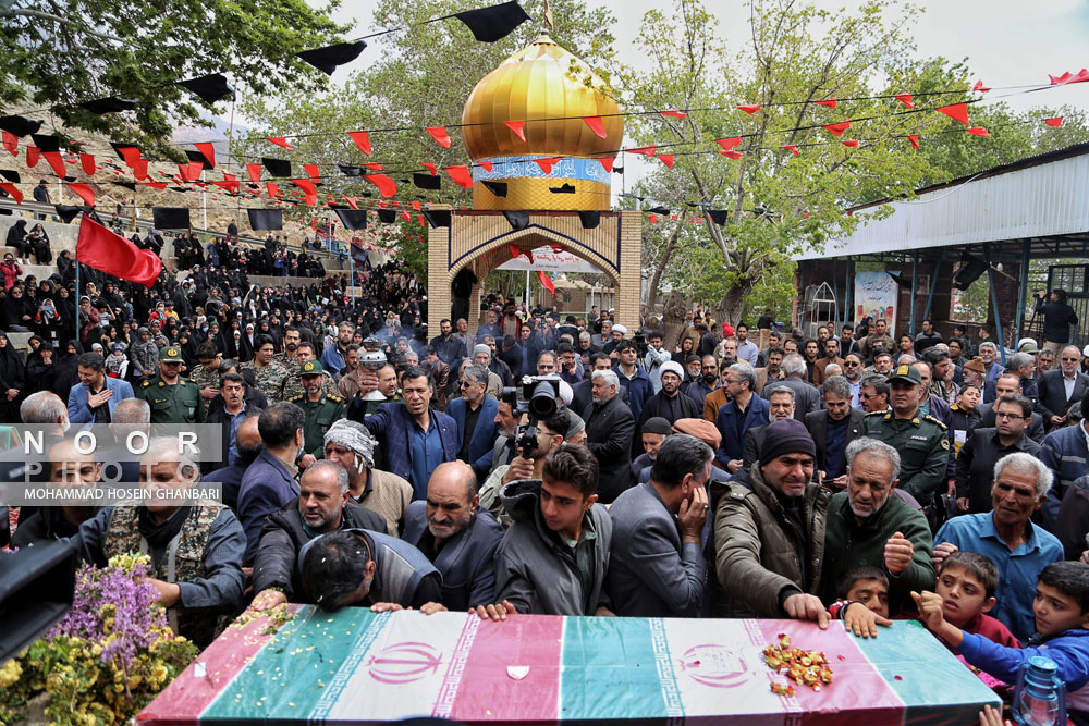 تشییع شهید گمنام در سیمک کوهپایه کرمان