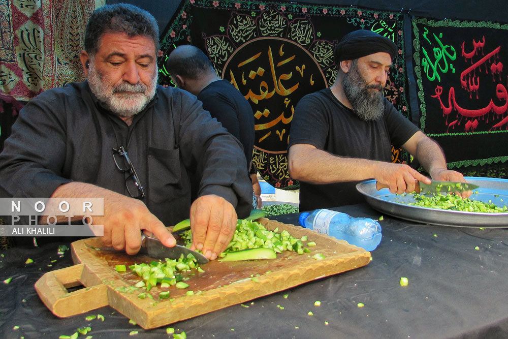 پیاده روی جاماندگان اربعین حسینی در تهران