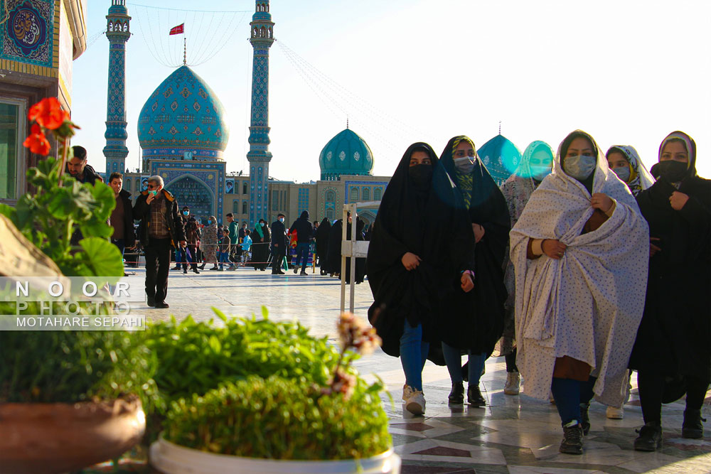 مسجد جمکران در شب نیمه شعبان