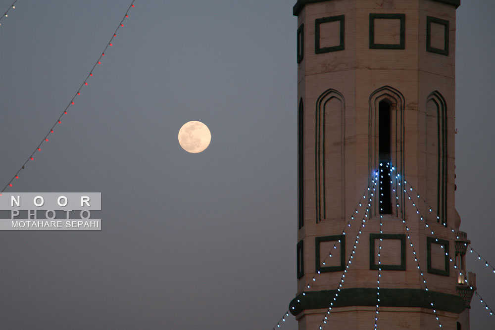 مسجد جمکران در شب نیمه شعبان