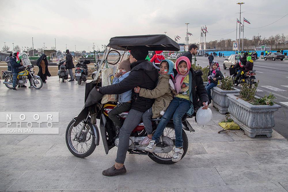 راهپیمایی 22 بهمن در تهران