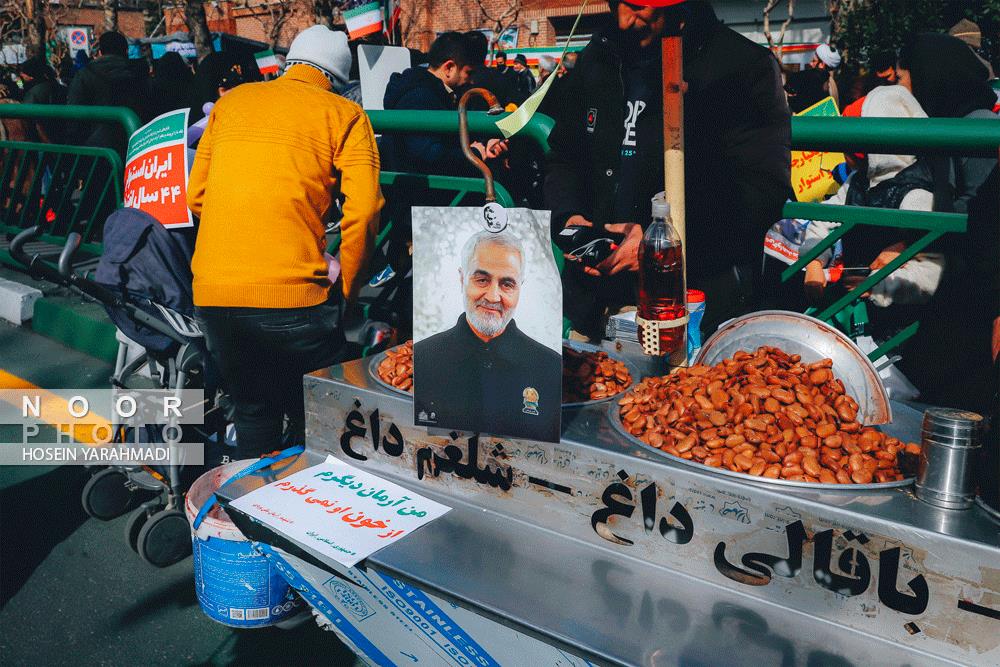 راهپیمایی 22 بهمن در تهران