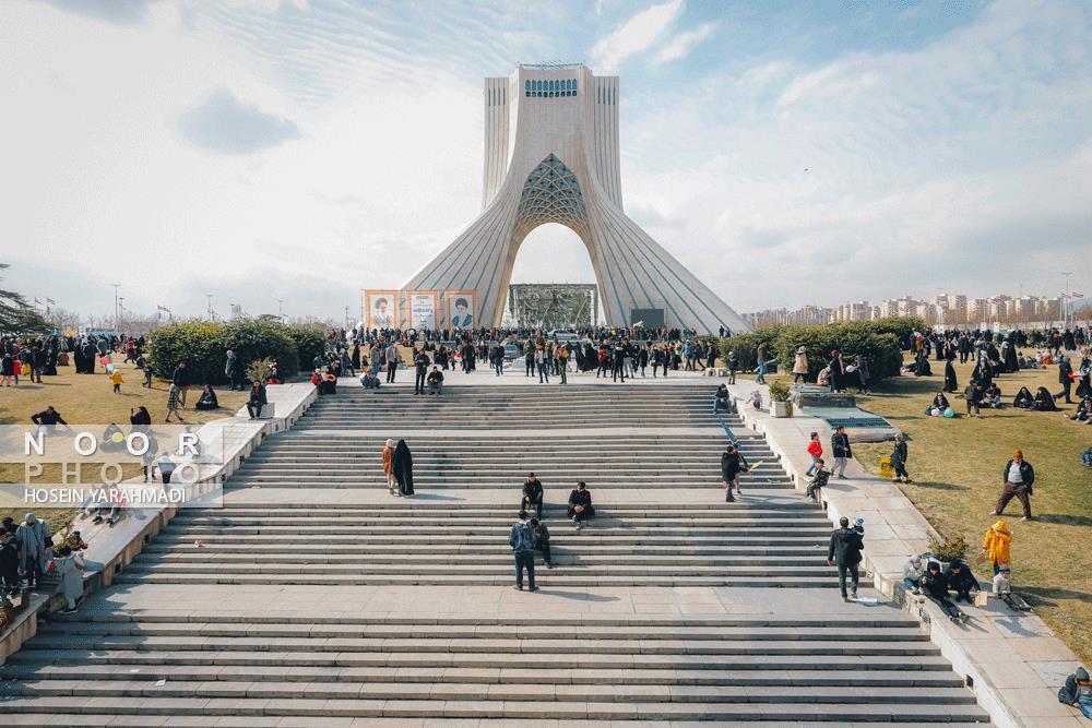 راهپیمایی 22 بهمن در تهران