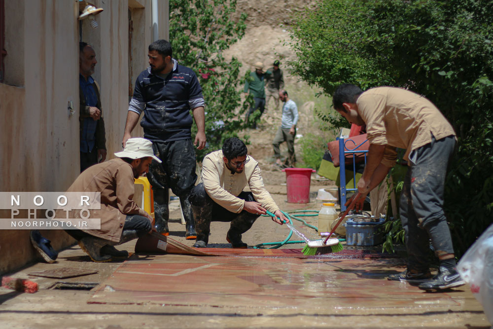 امدادرسانی به مناطق سیلزده فیروزکوه