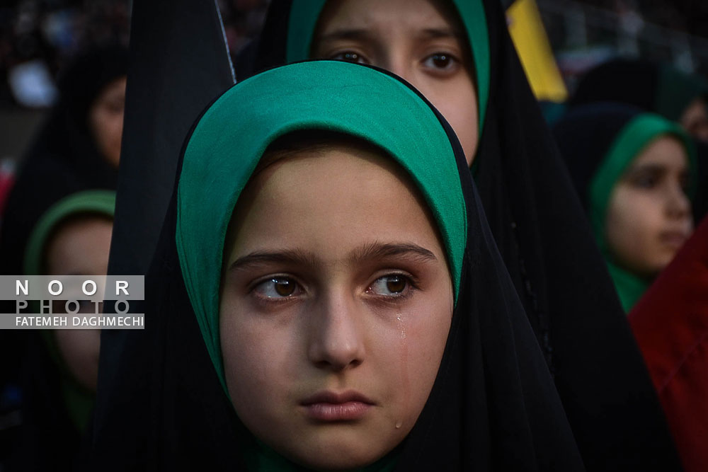 اجتماع دختران انقلاب