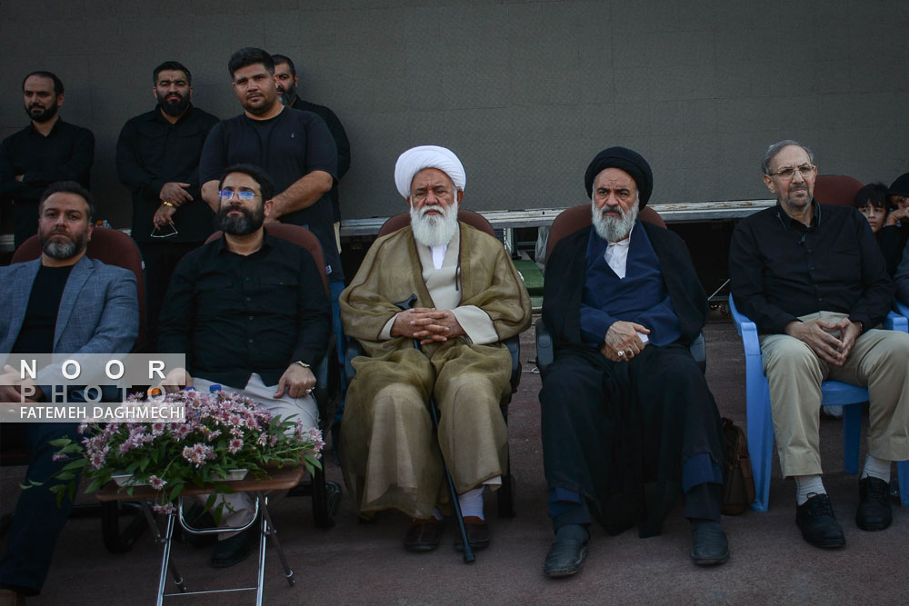 اجتماع دختران انقلاب