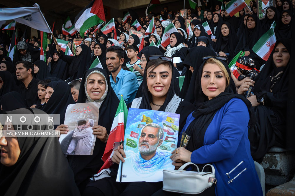 اجتماع دختران انقلاب