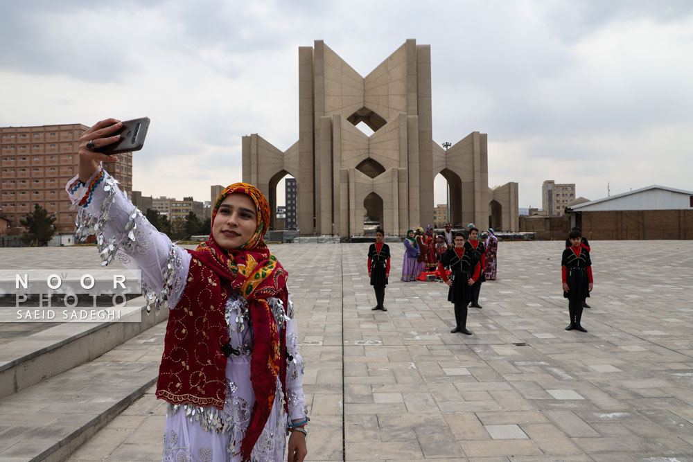  مقبرةالشعرا تبریز آرامگاه ۴۰۰ شاعر نامی ایران نماد شعر و ادب فارسی