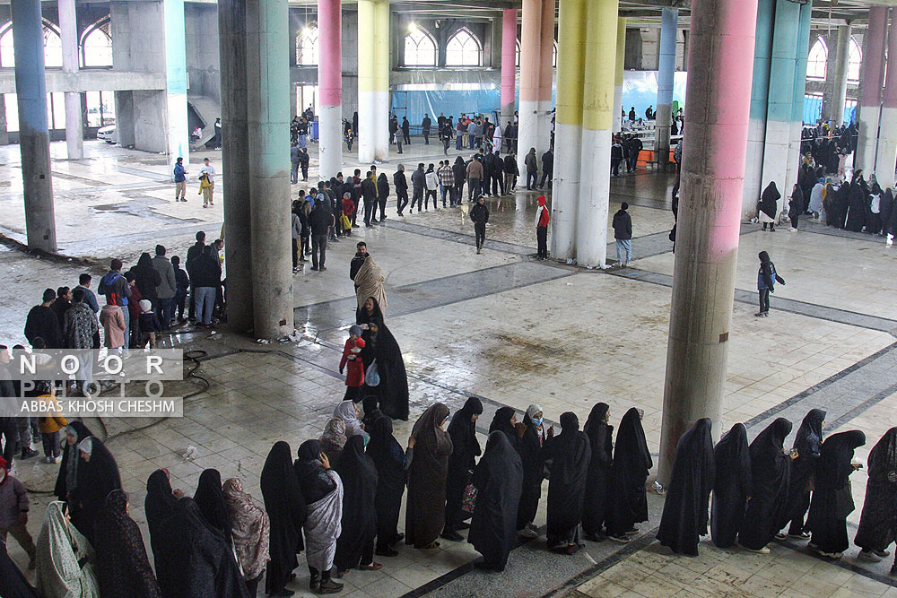 جشن میلاد امام مهدی (عج) در مسجد جمکران