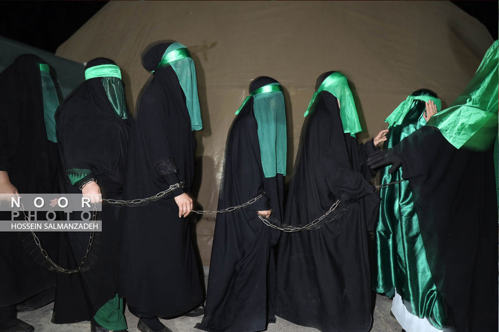 عبور زائران اربعین حسینی از مرز چذابه . ایلام . خسروی