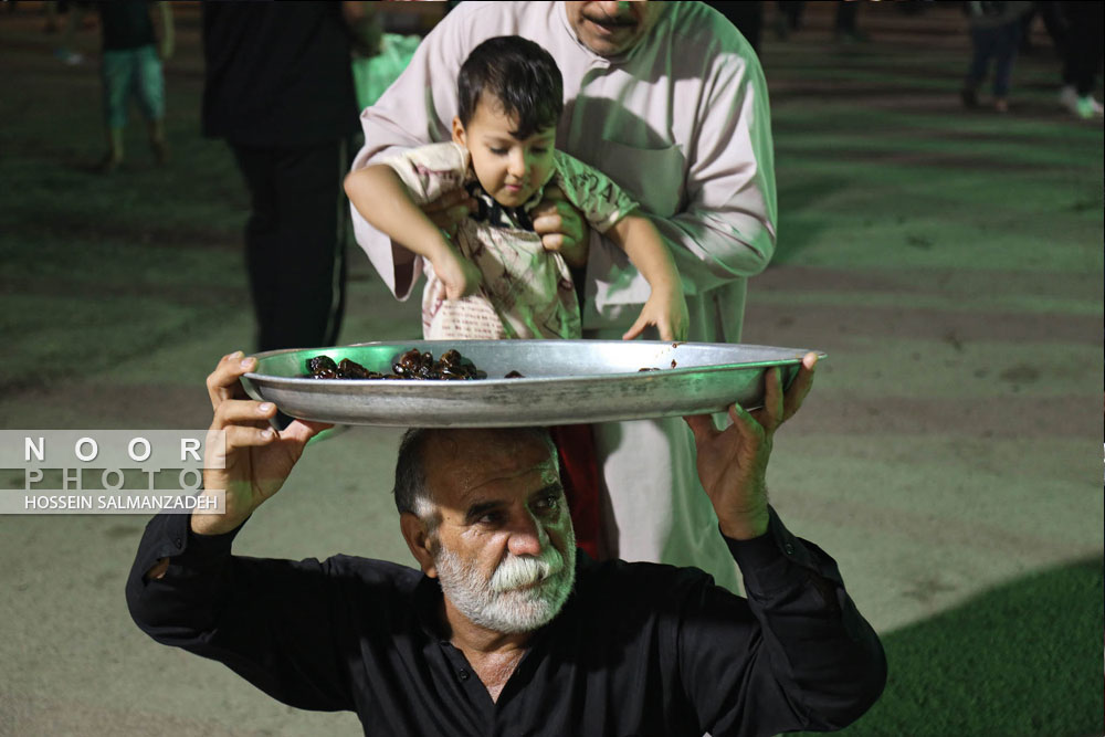 عبور زائران اربعین حسینی از مرز چذابه . ایلام . خسروی