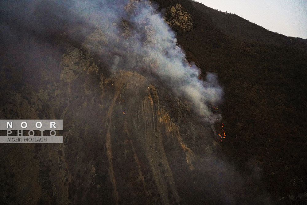 اطفای حریق هوایی در جنگل‌های توسکستان