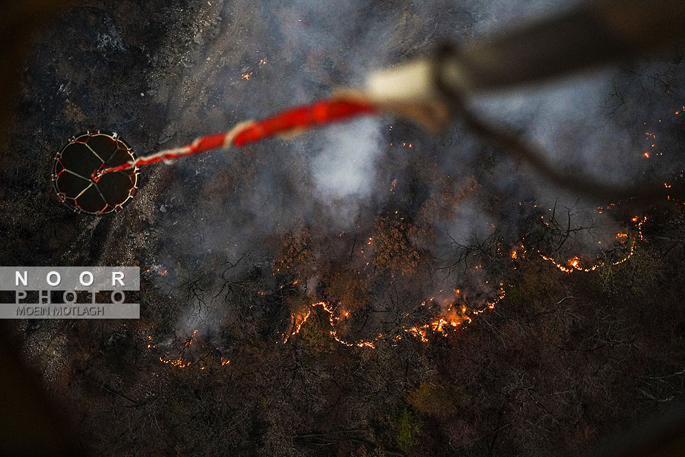 اطفای حریق هوایی در جنگل‌های توسکستان
