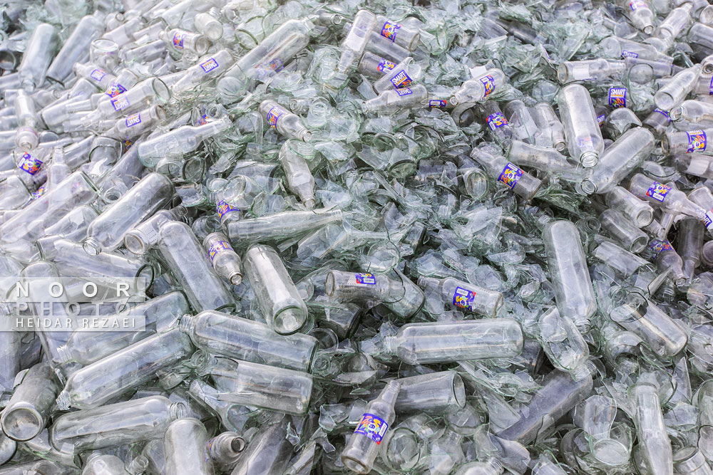 کارخانه شیشه و گاز