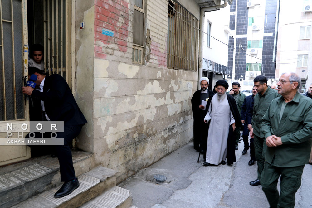 حضور نماینده رهبر معظم انقلاب در منازل تعدادی از جانبازان سرافراز استان گلستان