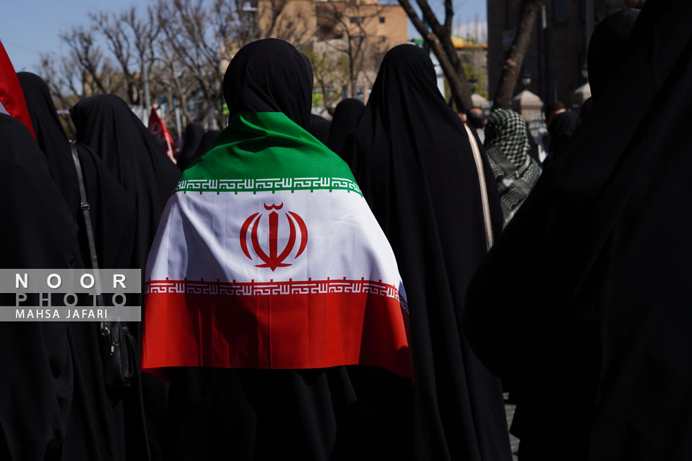 تشییع پیکر 6 شهید حملات آمریکایی و صهیونی به تبریز