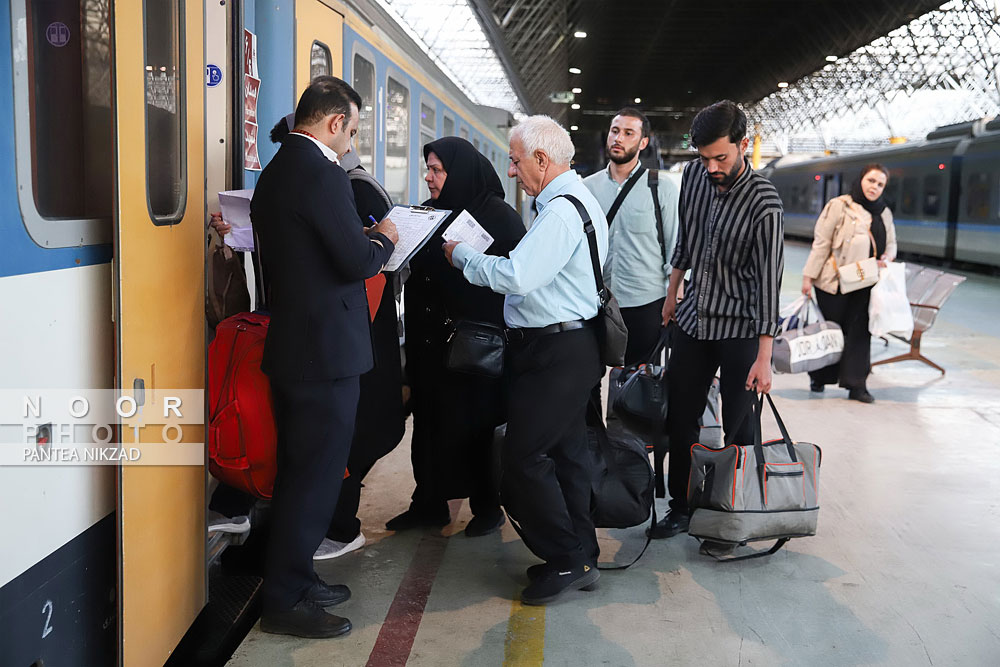 خدمات نظافتی شرکت بن ریل قطارهای مسافری