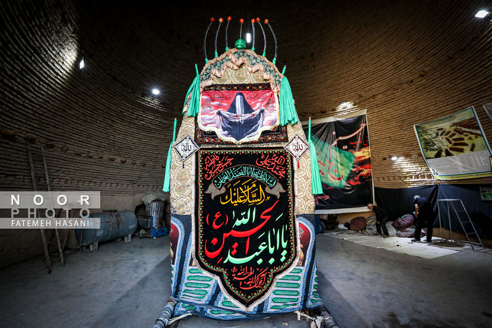 آیین کهن نخل گردانی و عزاداری روستای مزینان