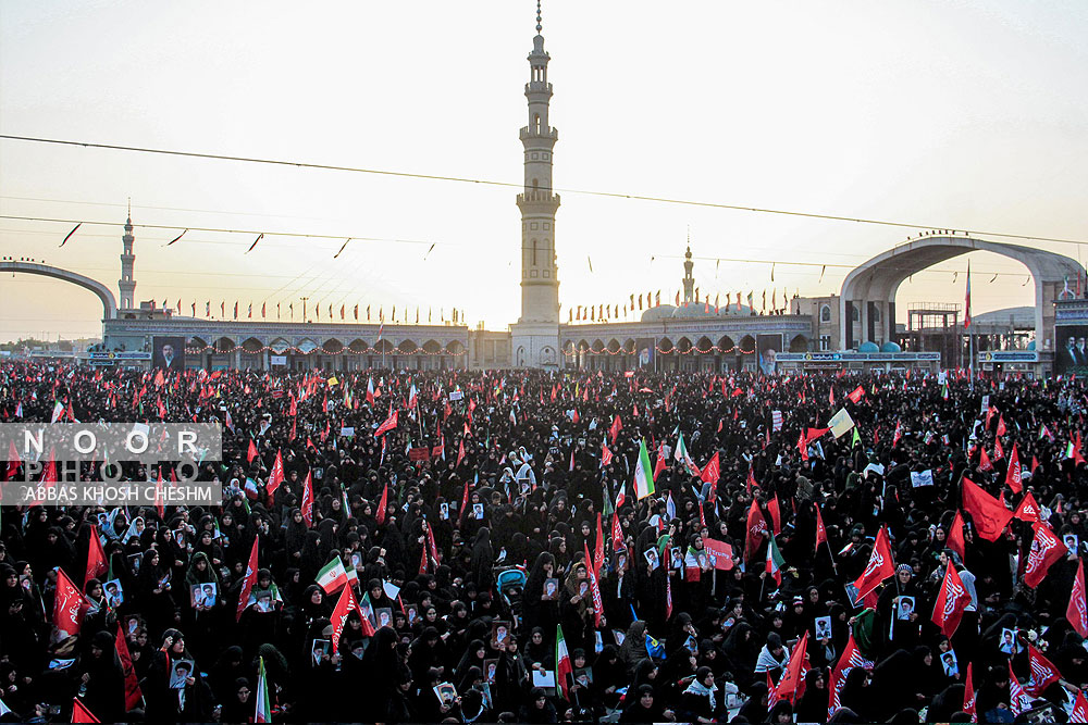 اقامه نماز و تشییع پیکر رهبر شهید انقلاب در قم