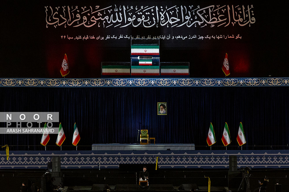 وداع مردم و تشییع پیکر رهبر شهید انقلاب