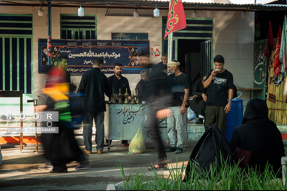عبور زائران اربعین حسینی از مرز چذابه