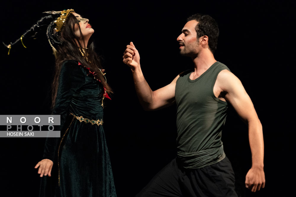 نمایش افسانه شاماران