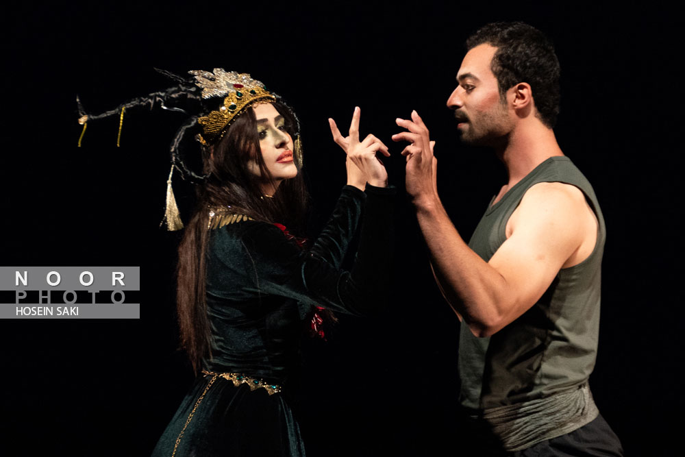 نمایش افسانه شاماران
